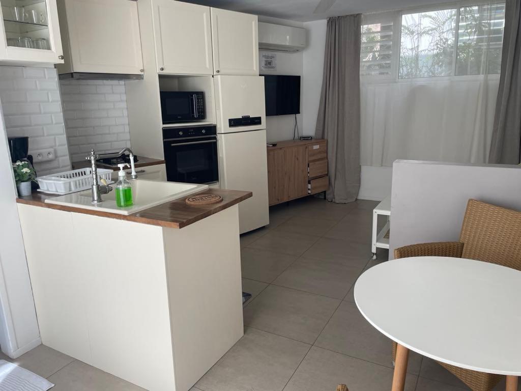 Studio Confort Avec Piscine Et Vue Tahiti Punaauia Экстерьер фото